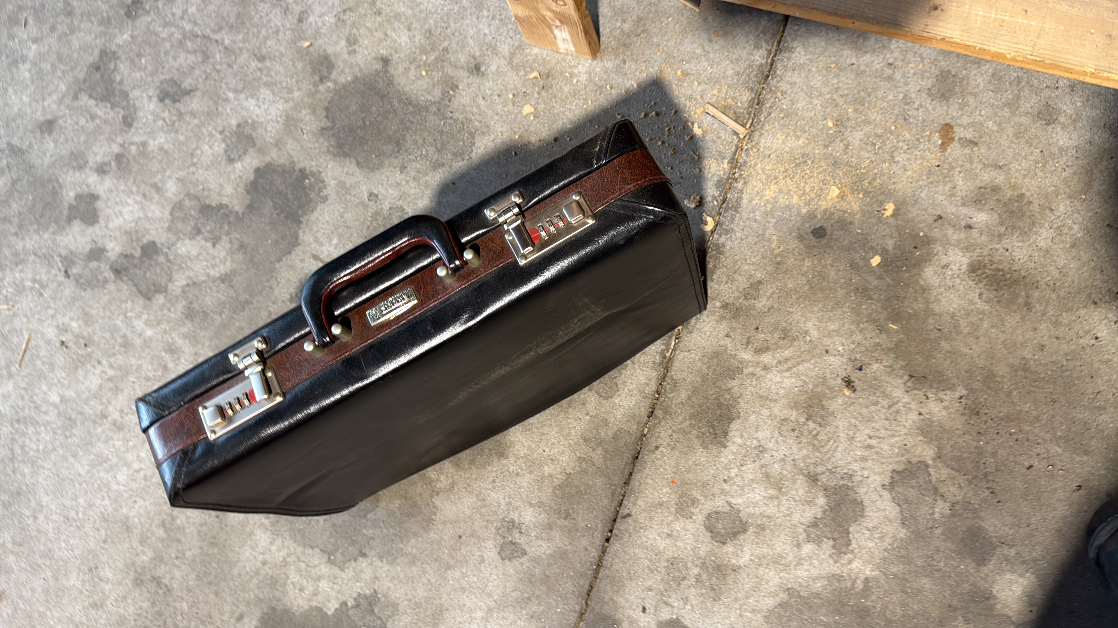 67FC72CC-E4B7-457C-9634-22BACB073FD9